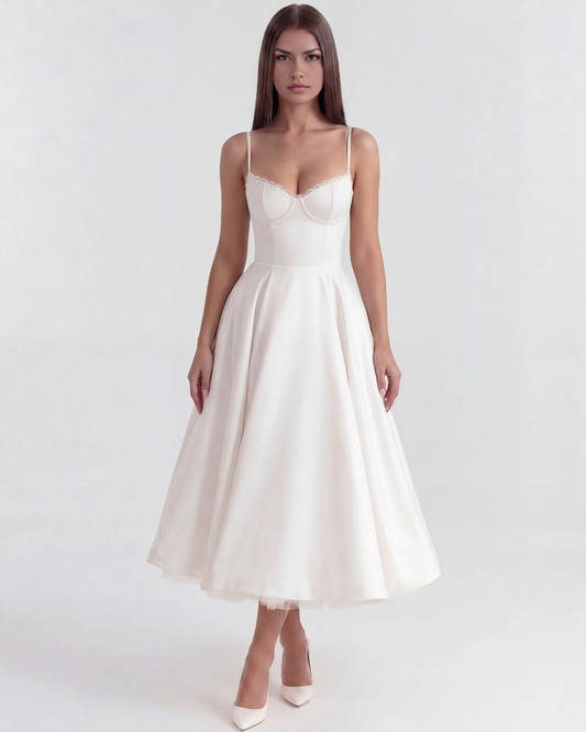 SELENE | Anmutiges Midikleid mit Feinen Trägern