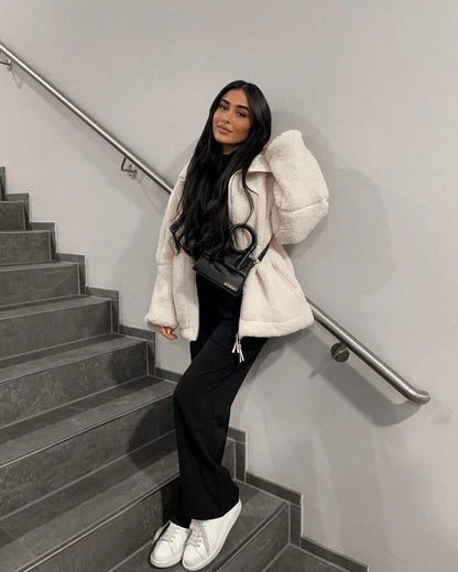KAJA | Soft Teddy Mantel