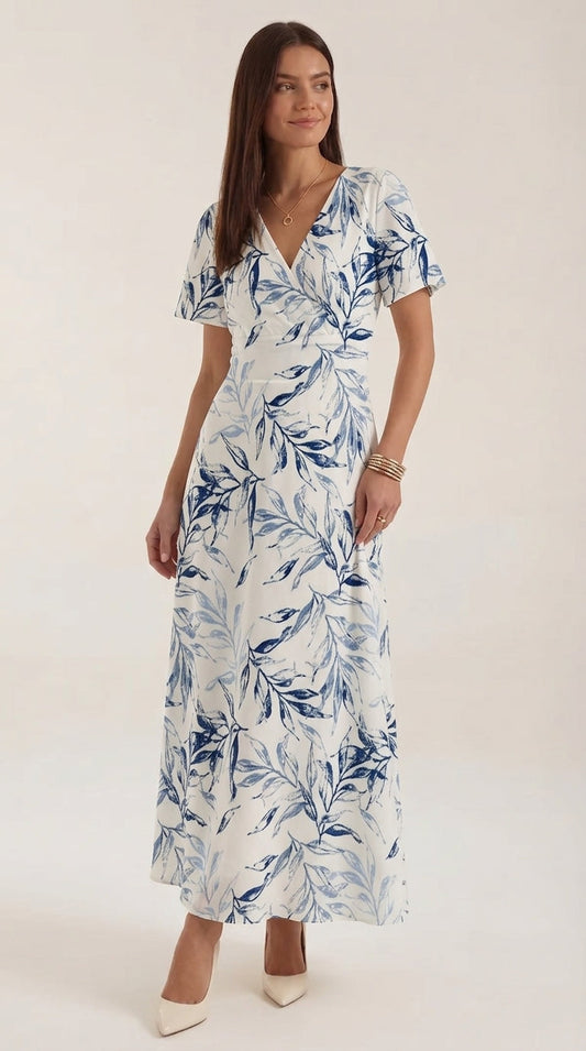 Elegant Floral Midi Dress for Women with a V-Neck – Flared Silhouette with Short Sleeves