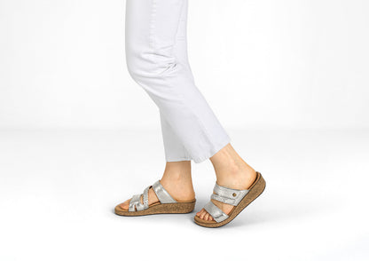 Carrie – Strahlender Glanz in edlem Platin