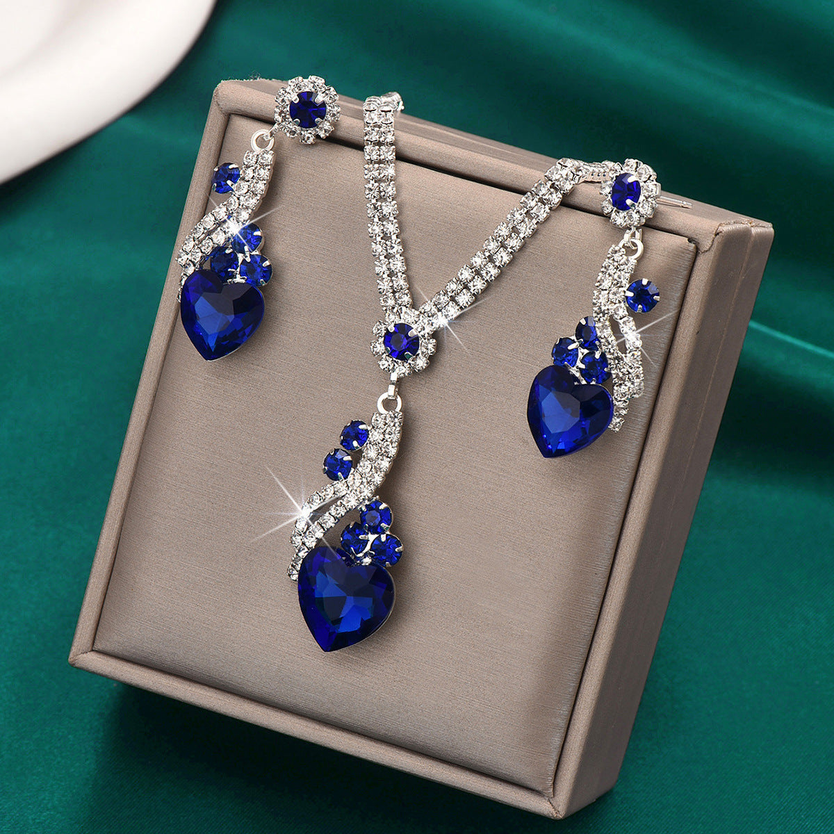 Eternal Heart Jewellery Set