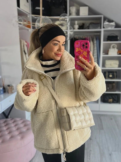 KAJA | Soft Teddy Mantel