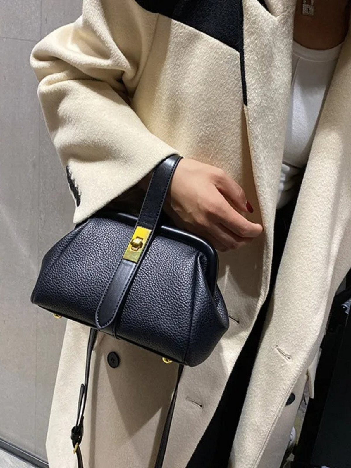 Abelina – Stylish Leather Handbag with Shoulder Strap