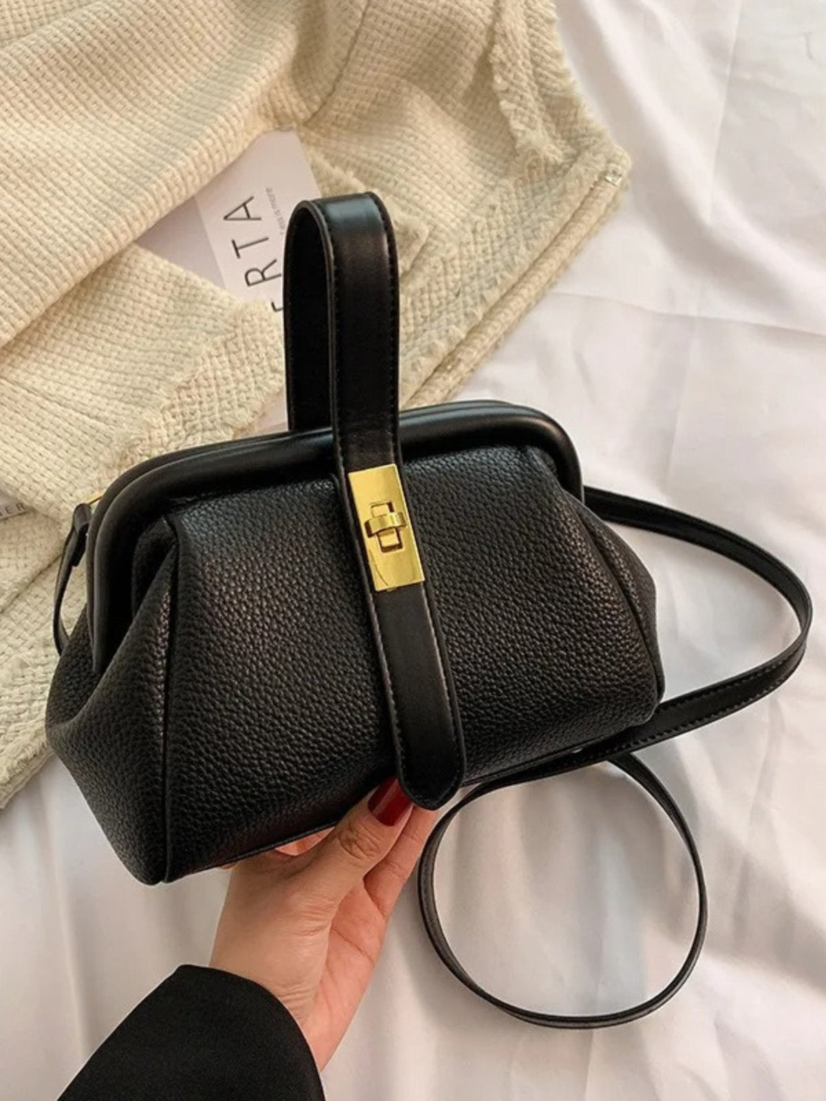 Abelina – Stylish Leather Handbag with Shoulder Strap