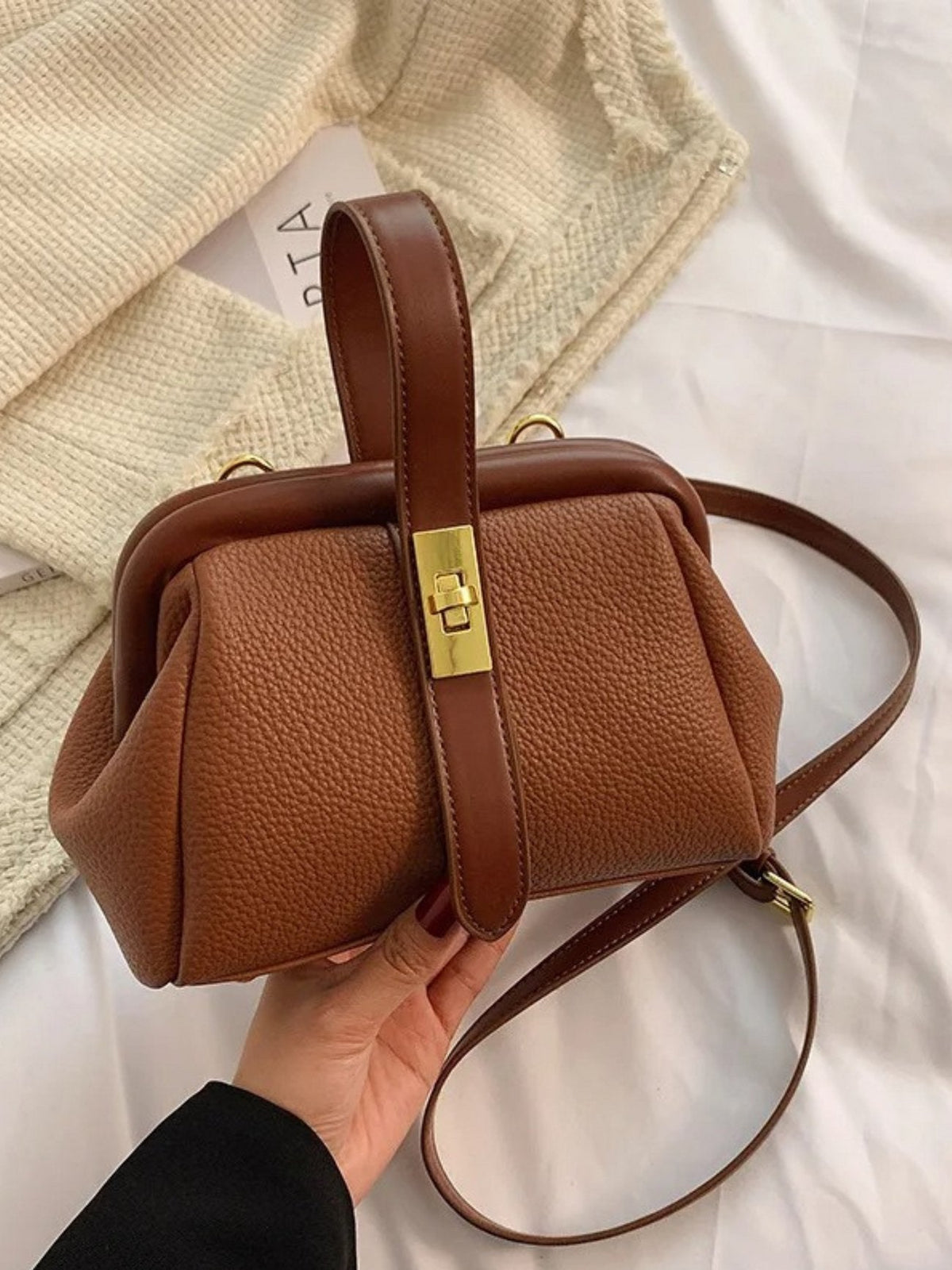 Abelina – Stylish Leather Handbag with Shoulder Strap