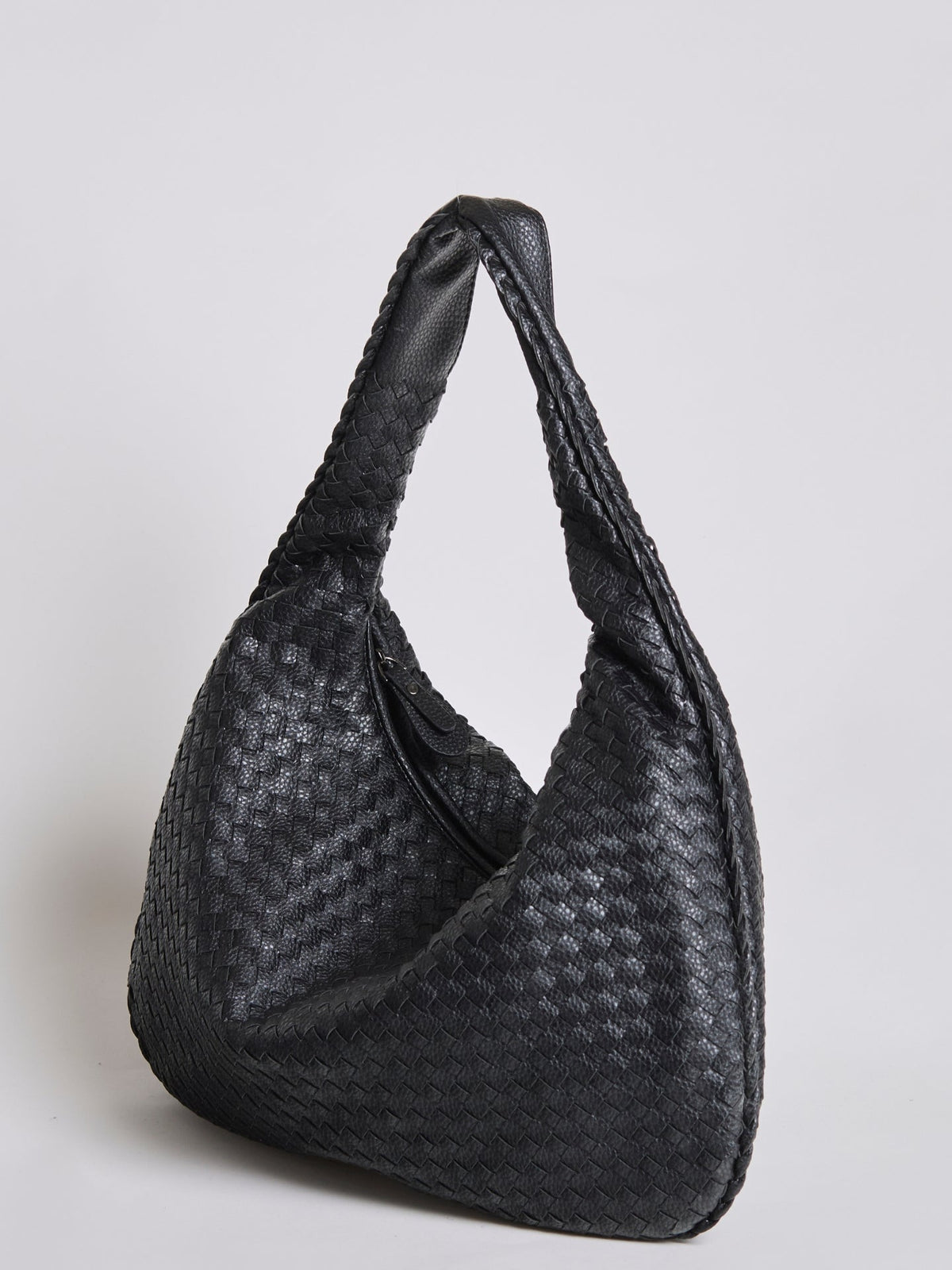 Alcée – Elegant Women’s Crossbody Bag with Woven Design