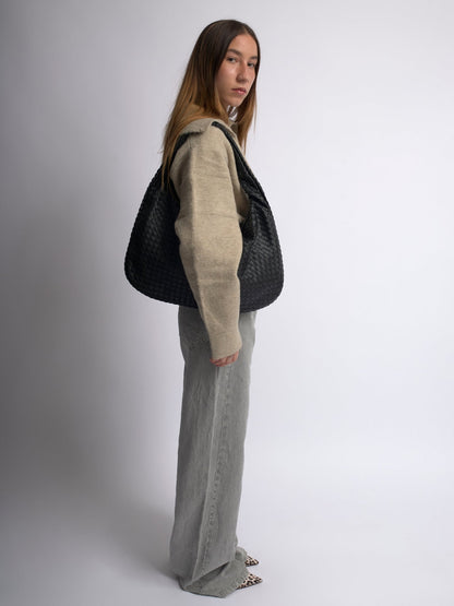 Alcée – Elegant Women’s Crossbody Bag with Woven Design