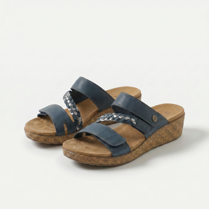 Carrie – Frische Eleganz in stilvollem Blau