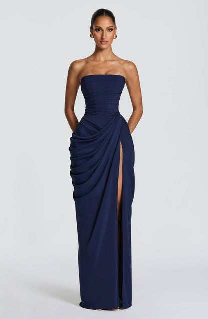 HANNAH | Elegantes Maxikleid mit Drapierung und Hohem Schlitz