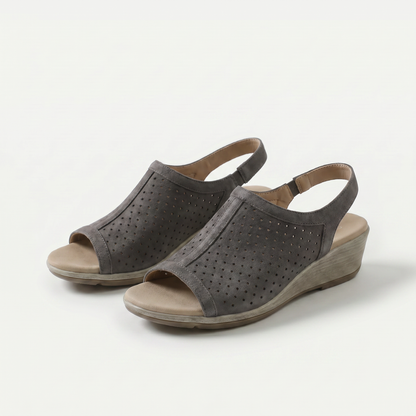 Hazel – Schimmernde Eleganz in metallic Platin