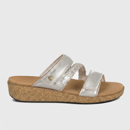 Carrie – Frische Eleganz in stilvollem Blau