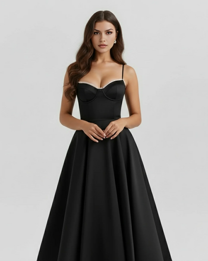 SELENE | Anmutiges Midikleid mit Feinen Trägern