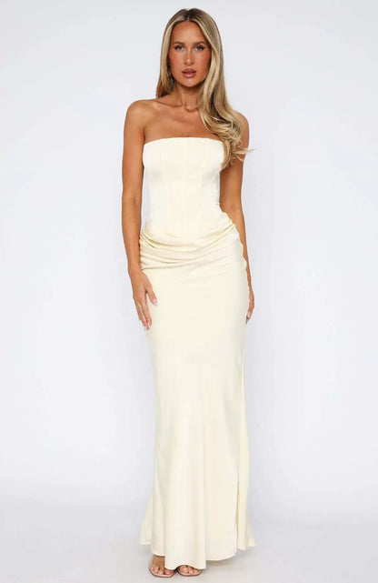 JANINE | Chic Bandeau-Maxikleid mit Korsett-Rücken
