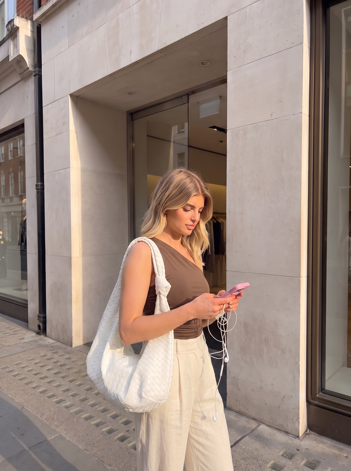 Briony Ärmelloses One-Shoulder-Top