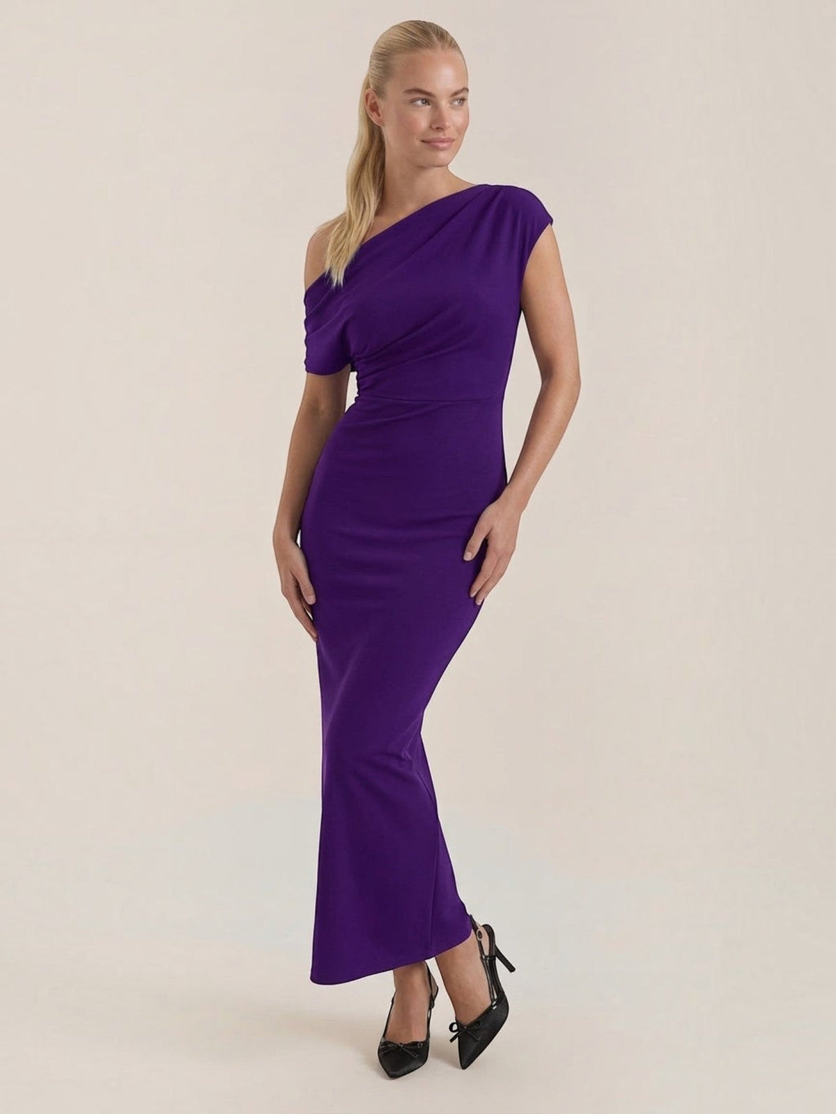 Candice Einschulter-Maxikleid
