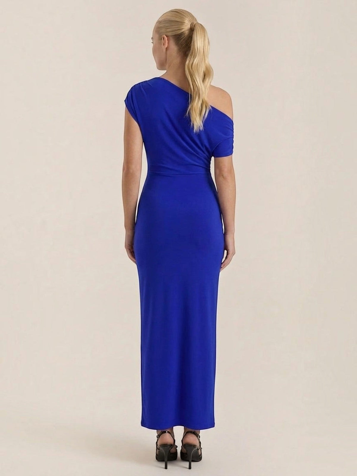 Candice Einschulter-Maxikleid