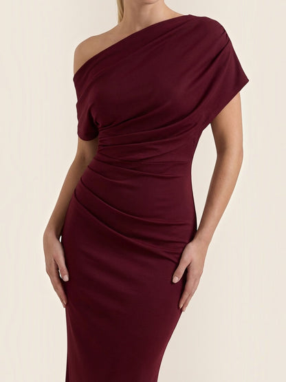Candice Einschulter-Maxikleid
