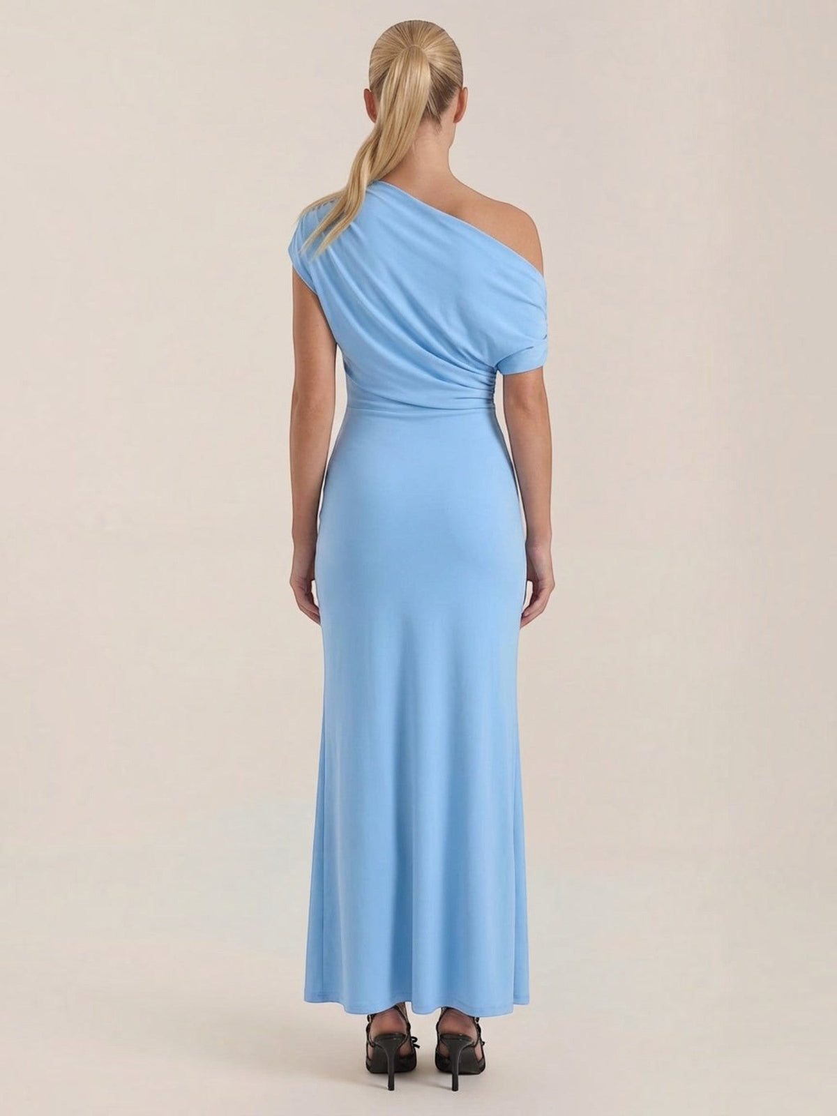 Candice Einschulter-Maxikleid