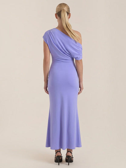 Candice Einschulter-Maxikleid