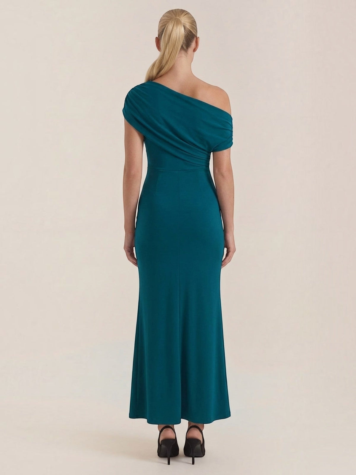 Candice Einschulter-Maxikleid