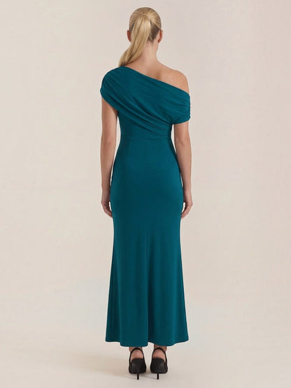 Candice Einschulter-Maxikleid