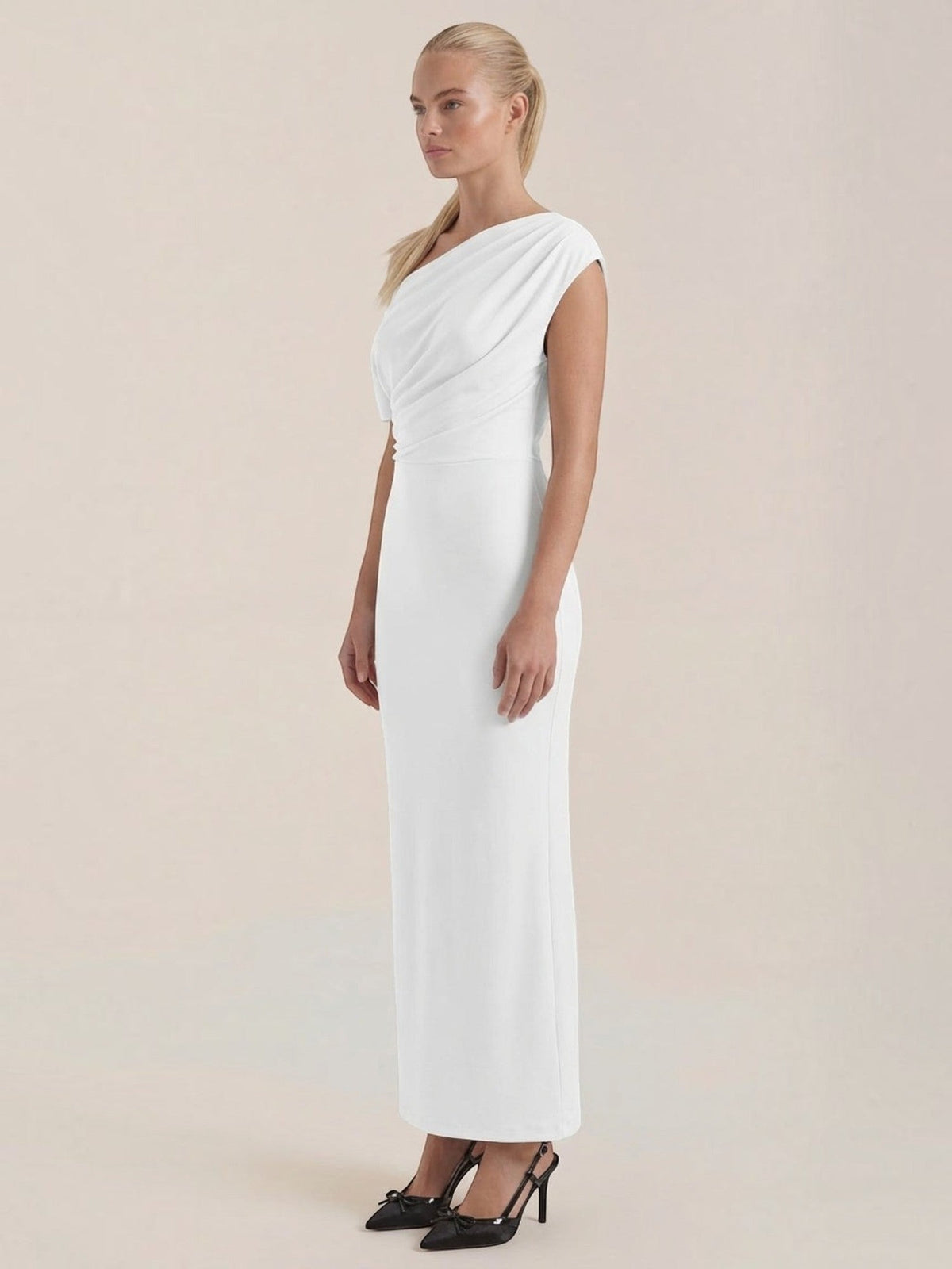 Candice Einschulter-Maxikleid