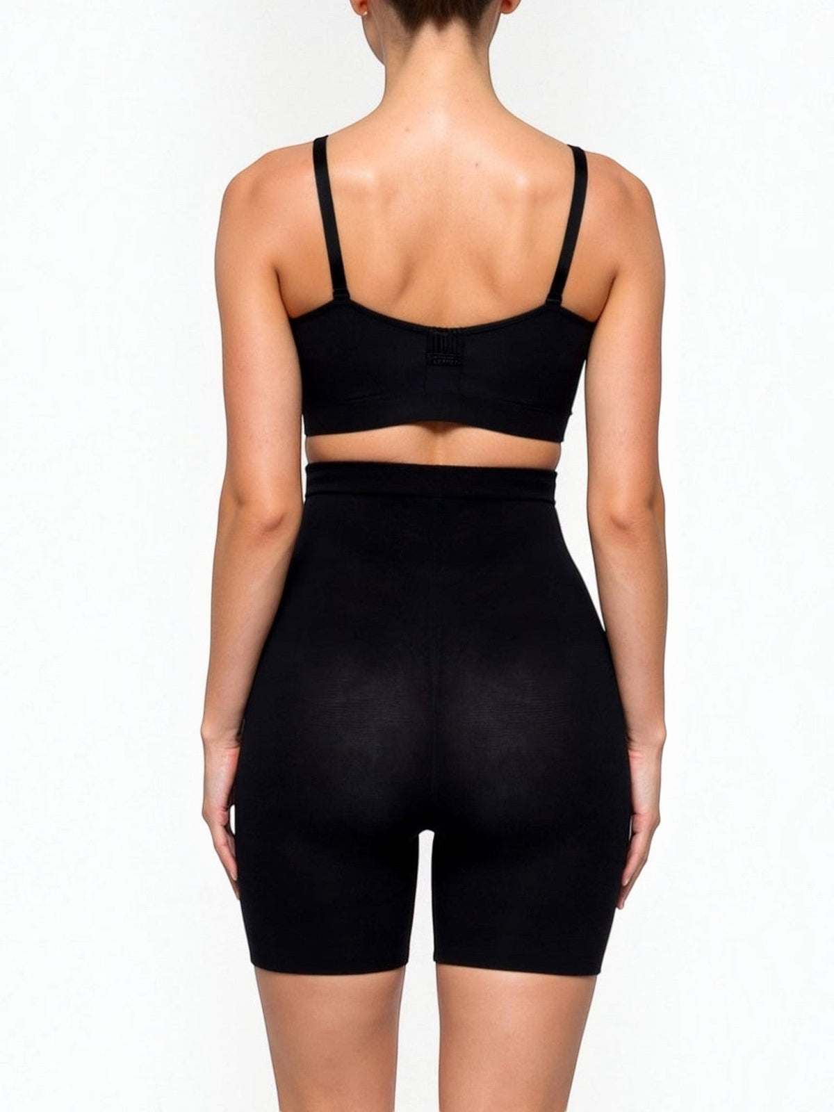 Nahtlose Shorts mit hoher Taille über dem Knie