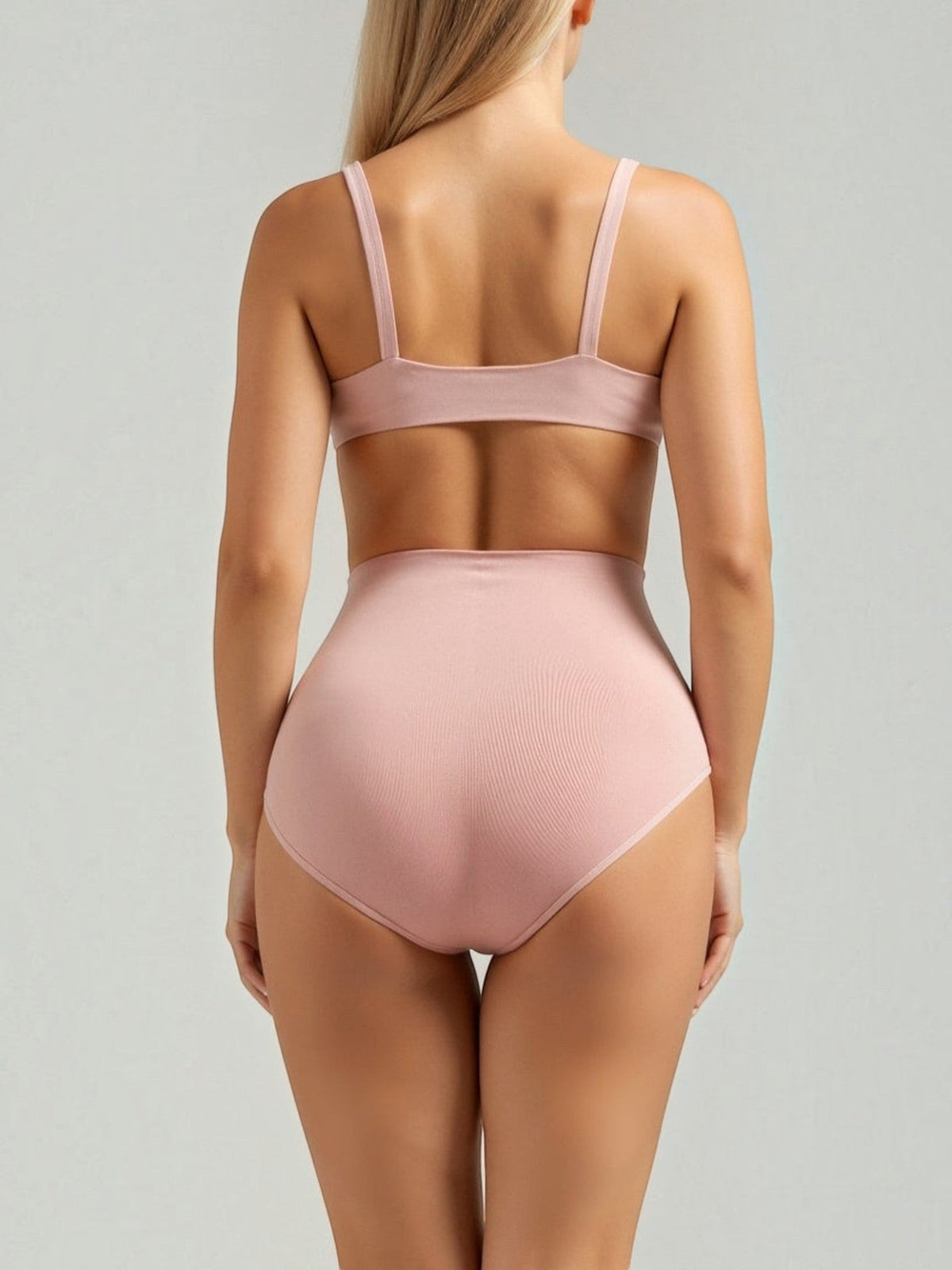 Nahtloser formender Slip mit mittlerer Taille